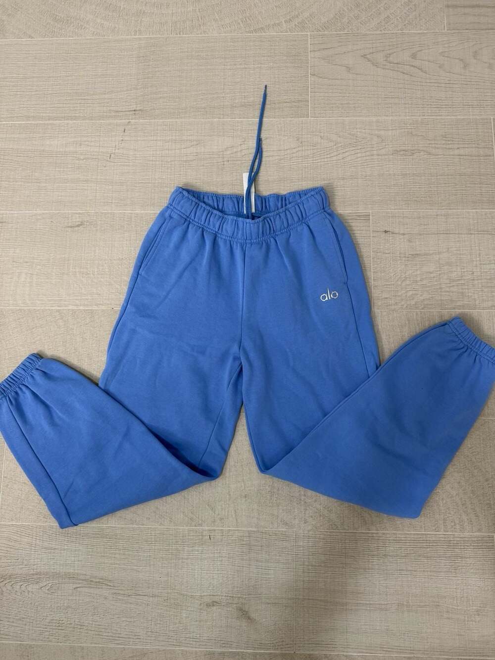Alo Yoga Accolade Sweatpants Size XS Crystal Clear Blue